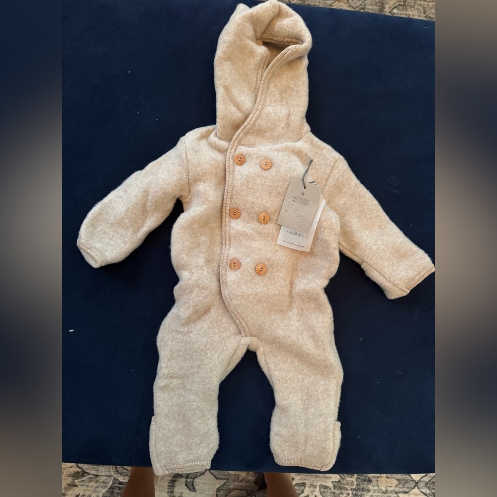 NWT Huttelihut Elf Baby Suit in Camel, Wool Fleece Onesie - Picture 7 of 8